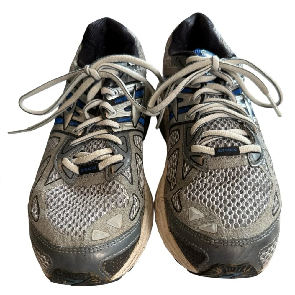 Brooks item pair